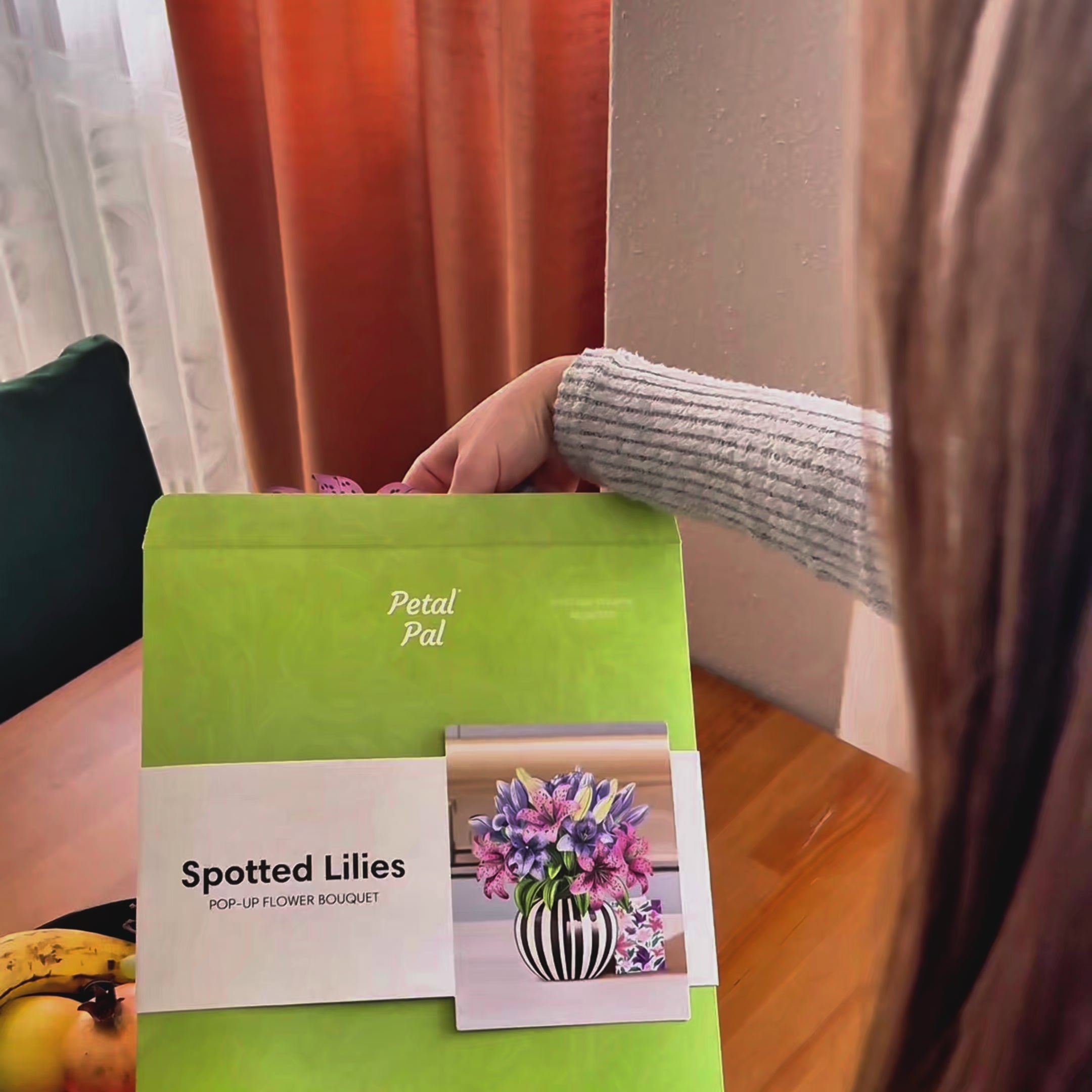 Cheerful Gerberas Pop-Up Bouquet